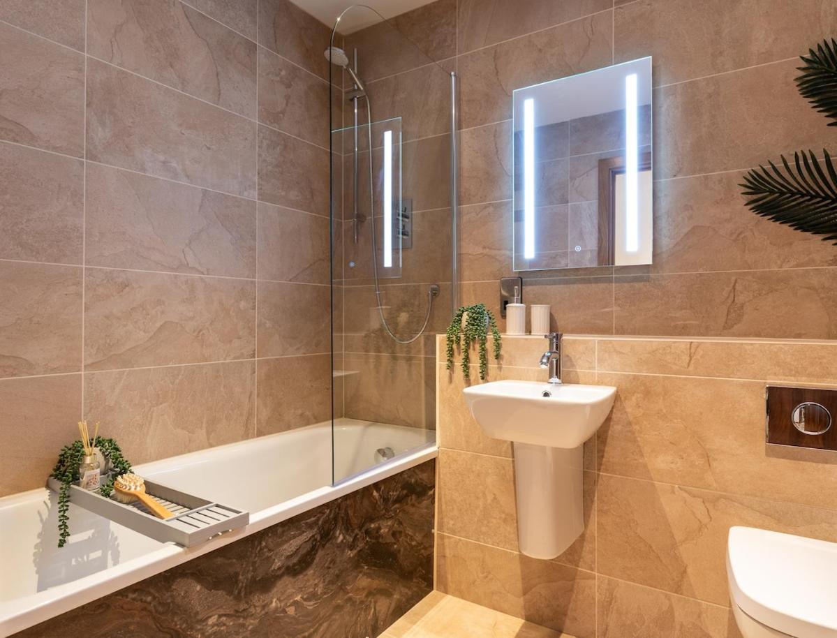Cropton Lodge At Galtres Retreat ピカリング エクステリア 写真